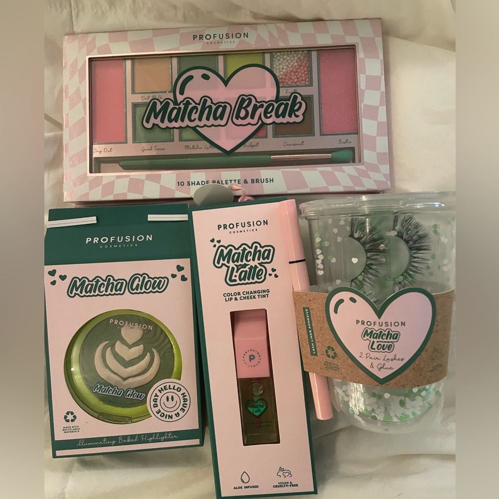 Profusion cosmetics bundle NWT